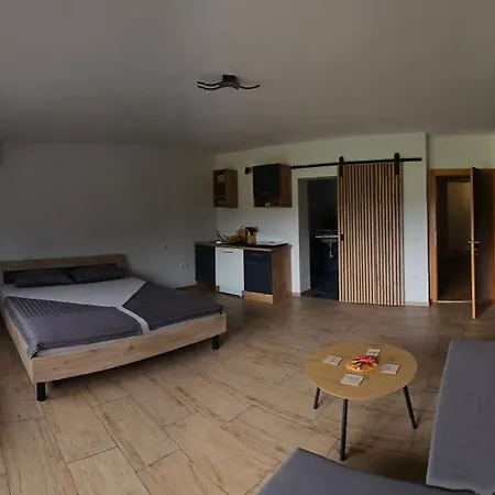 Grmac Apartmán Naklo